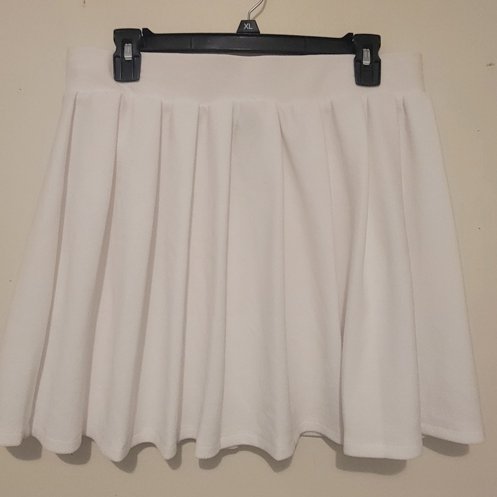 Chic White Skater Skirt